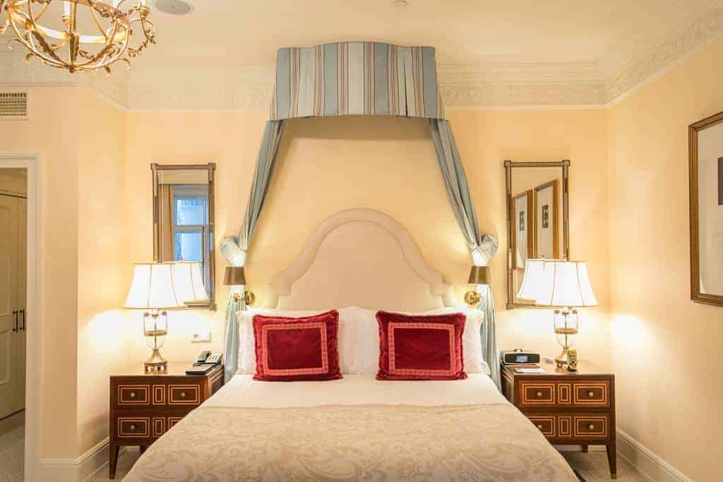 17.Four Seasons Hotel Lion Palace St. Petersburg-min