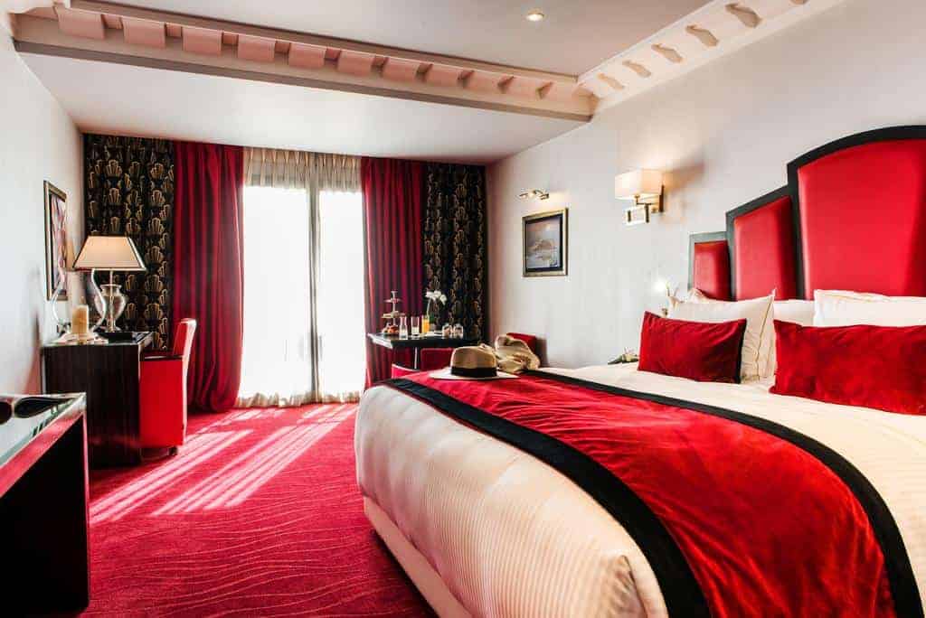 3.Le Casablanca Hotel-min
