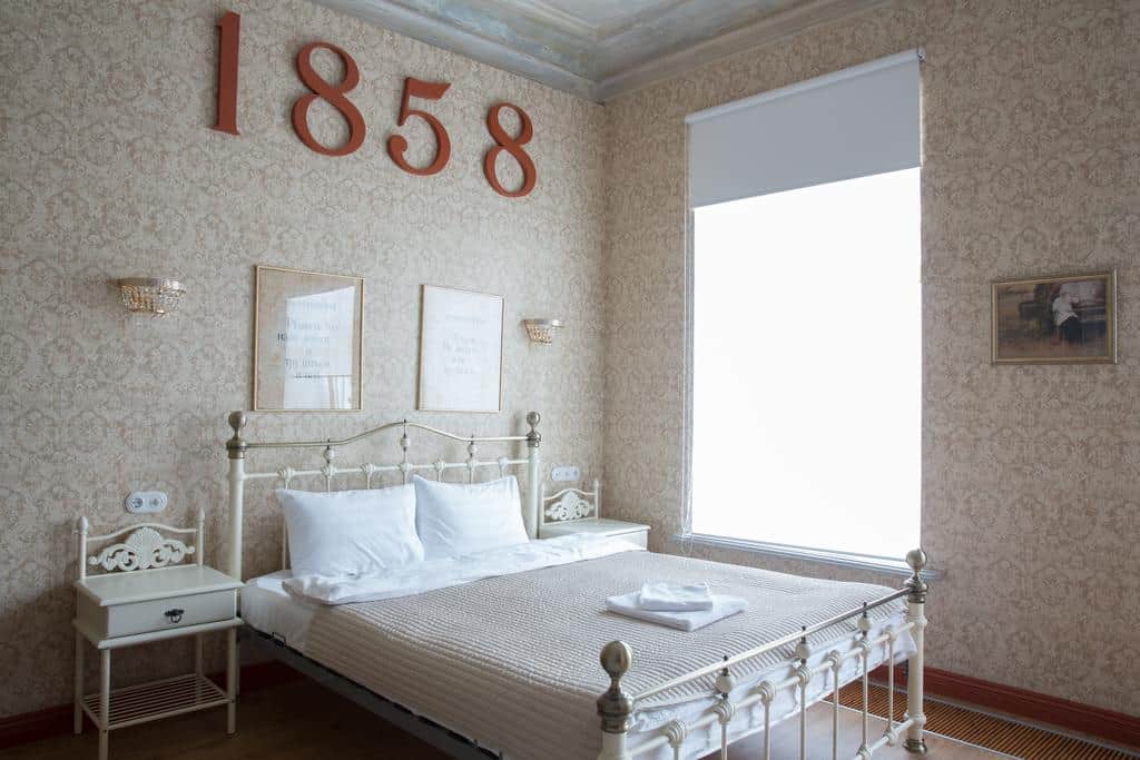 33.Metropolis Hotel-min