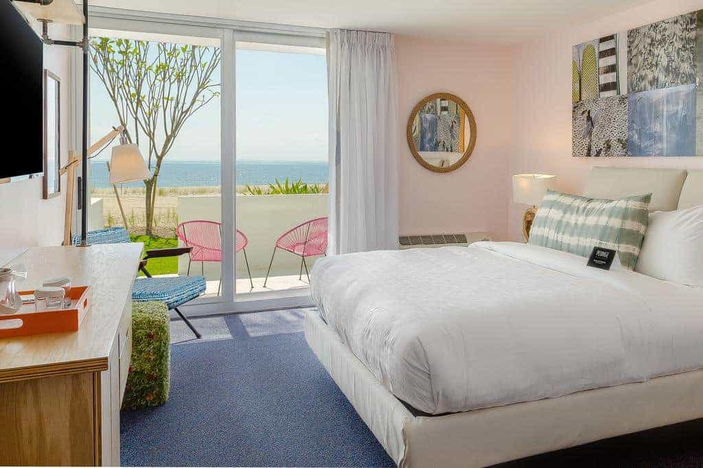 10.Plunge Beach Hotel