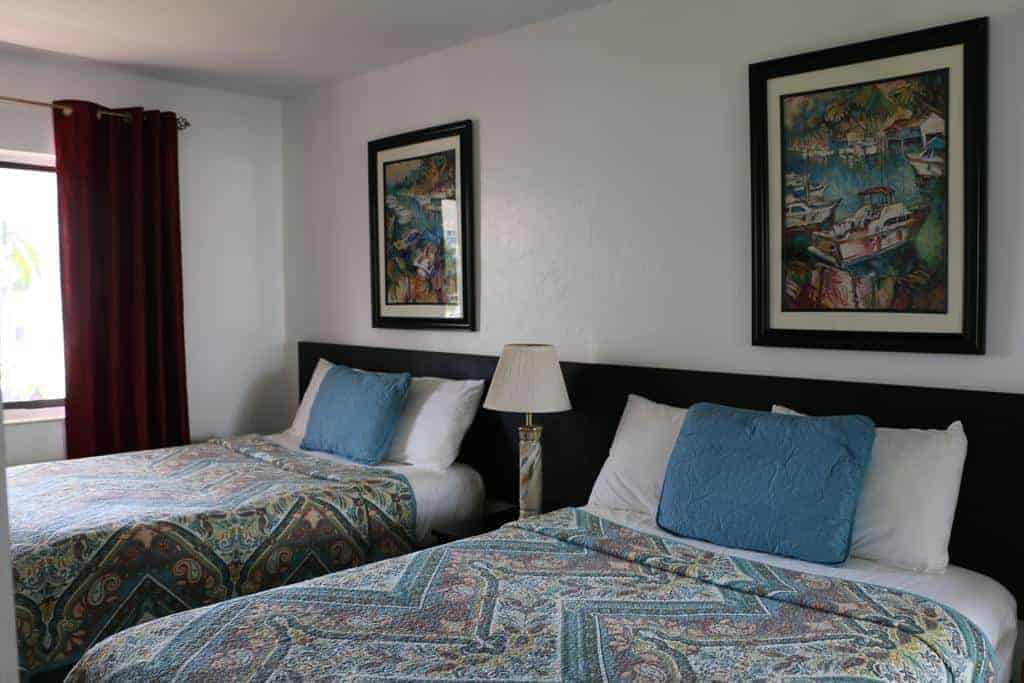 13.Breakaway Inn Guest House