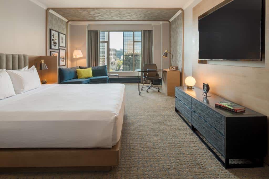13.The Duniway Portland, A Hilton Hotel