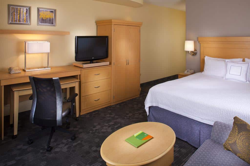4.Courtyard by Marriott Sandestin at Grand Boulevard