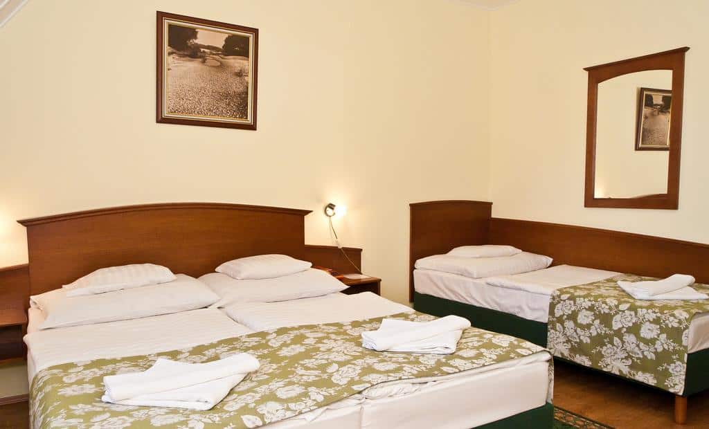 6.Hotel Klastrom