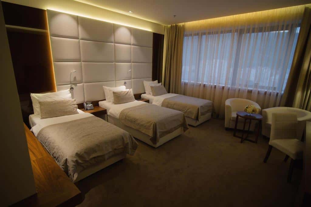 10.فندق ميباس