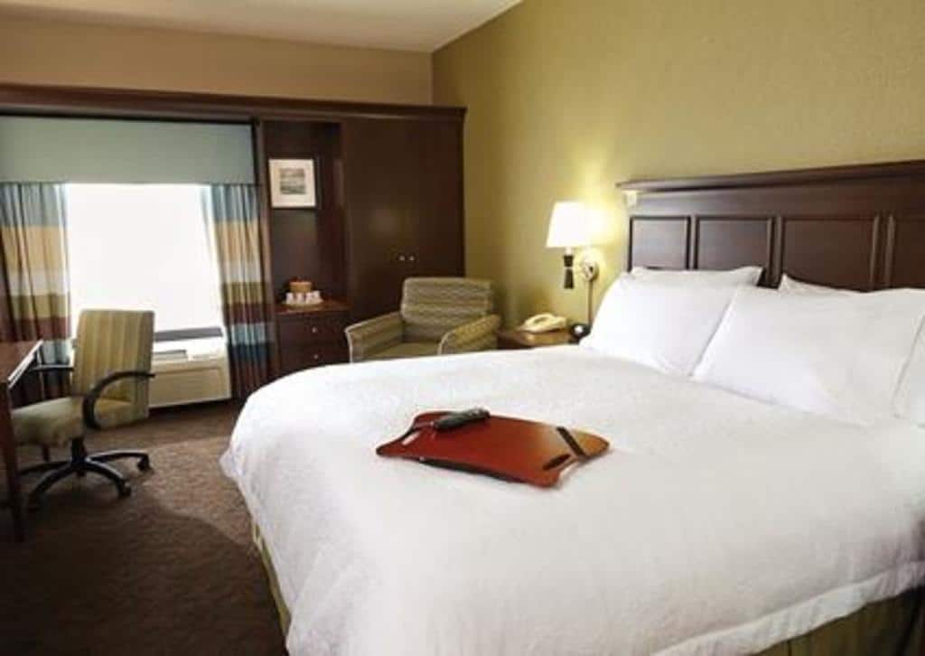 14.Hampton Inn & Suites San Antonio Brooks City Base, TX