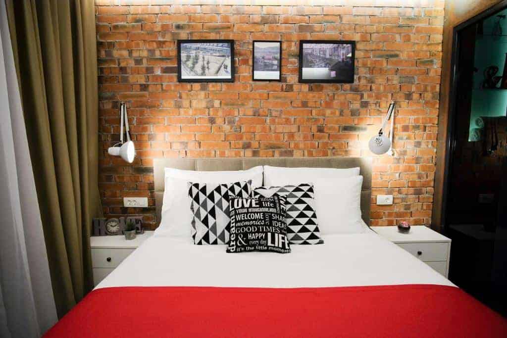 3.SL Industry Hotel