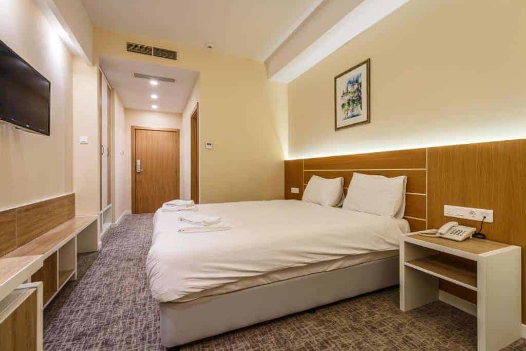 9.Hotel Bellevue
