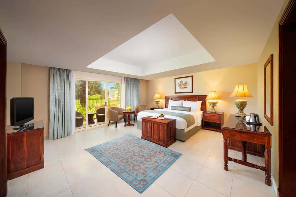 3.فندق Al Hamra Village