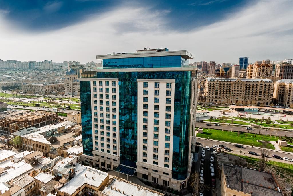 اطلالة بهية لأحد فنادق باكو