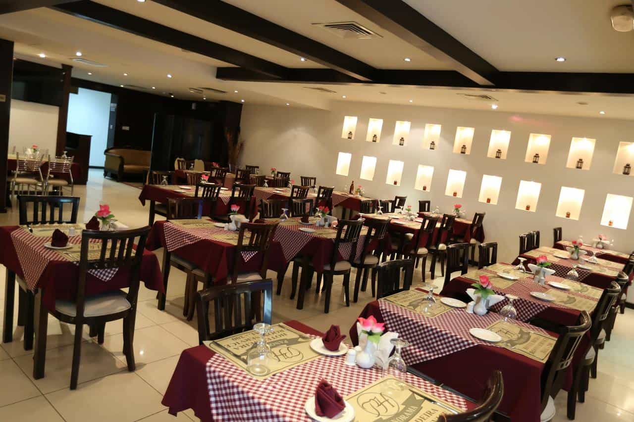 مطعم