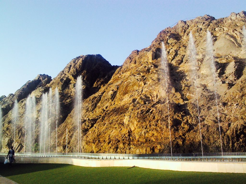 نوافير كورنيش مسقط