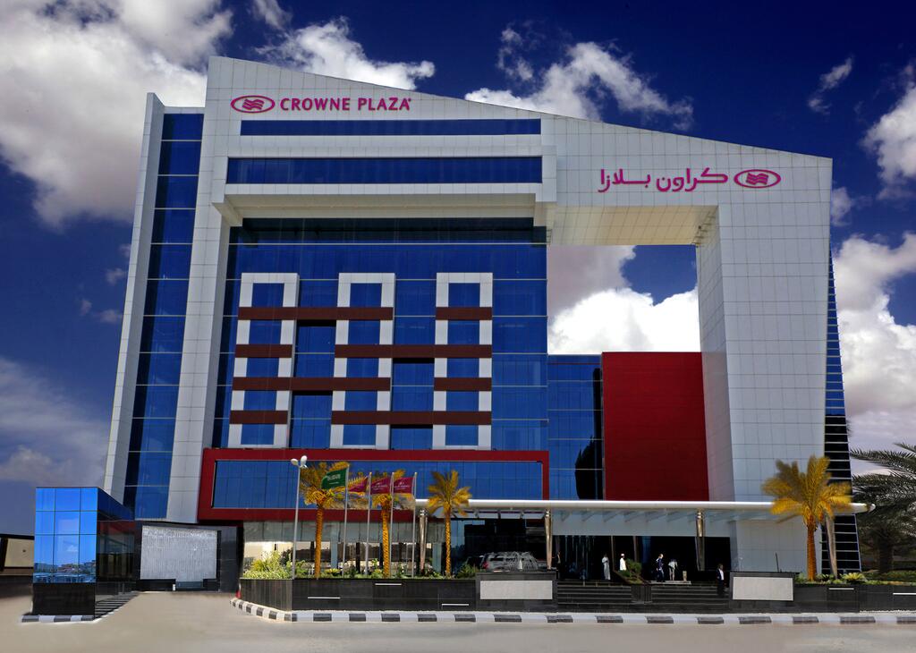  فندق كراون بلازا رياض منهال