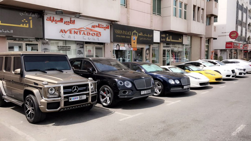 استئجار السيارة في دبي
