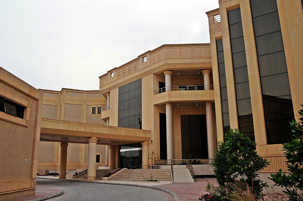فنادق قريبة من جامع الراجحي الكبير (المميزات +الخدمات +الأسعار)
