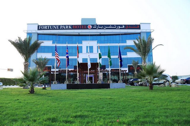 فندق 4 نجوم دبي
