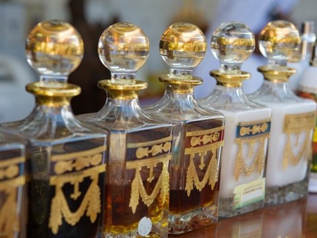 سوق العطور والبخور في دبي