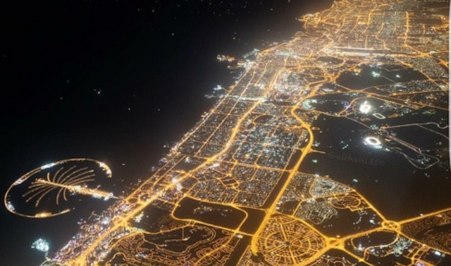 جزيرة النخلة في دبي بالصور
