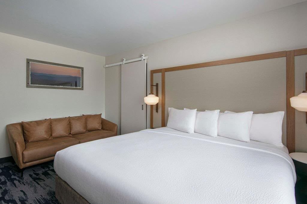 غرفة Fairfield Inn New York JFK Airport بالقرب من مطار جون إف كينيدي